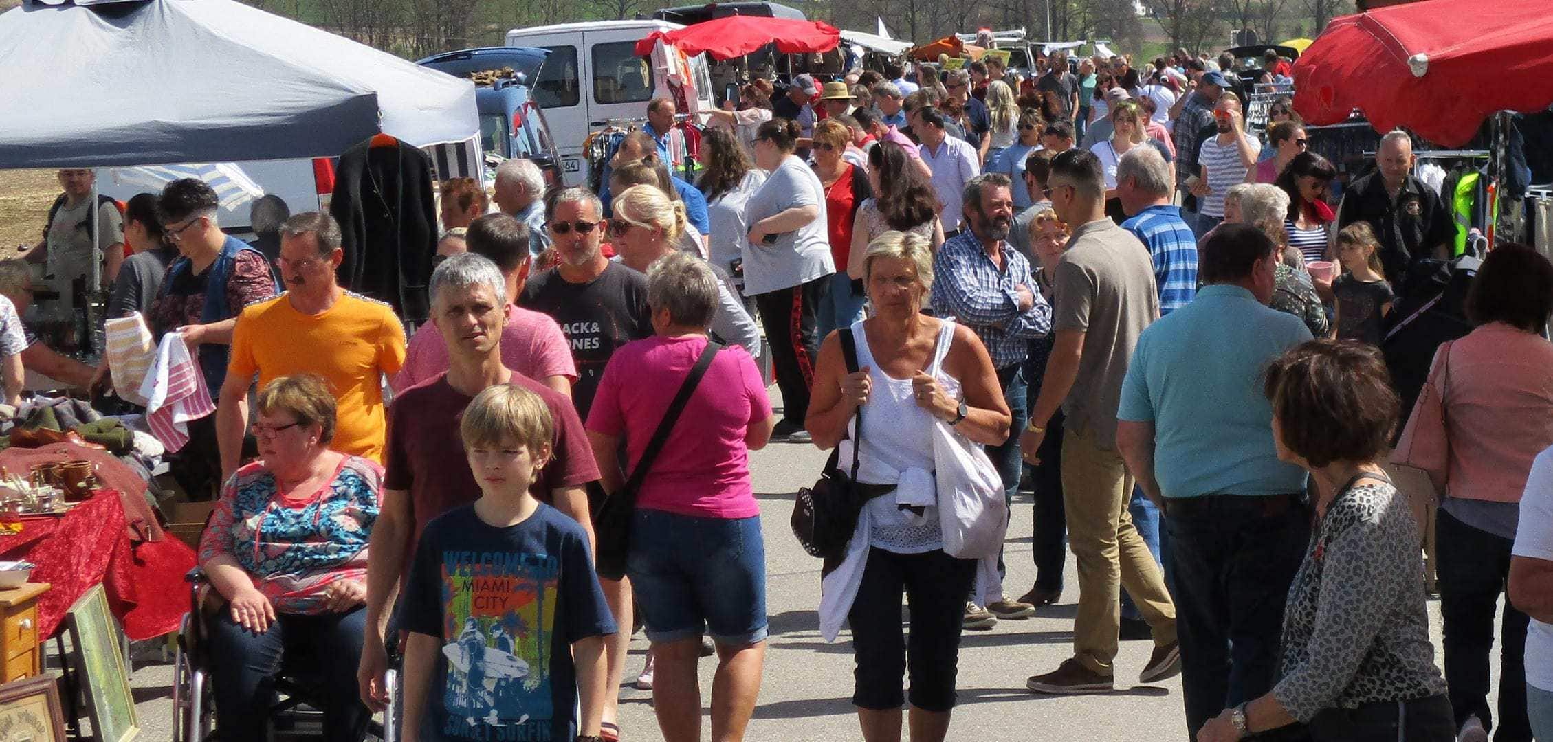Am 28. April: Jahrmarkt und Trödelmarkt bei der Gärtnerei Löwenzahn Schnäppchen für Haus und Garten in Zeitlarn