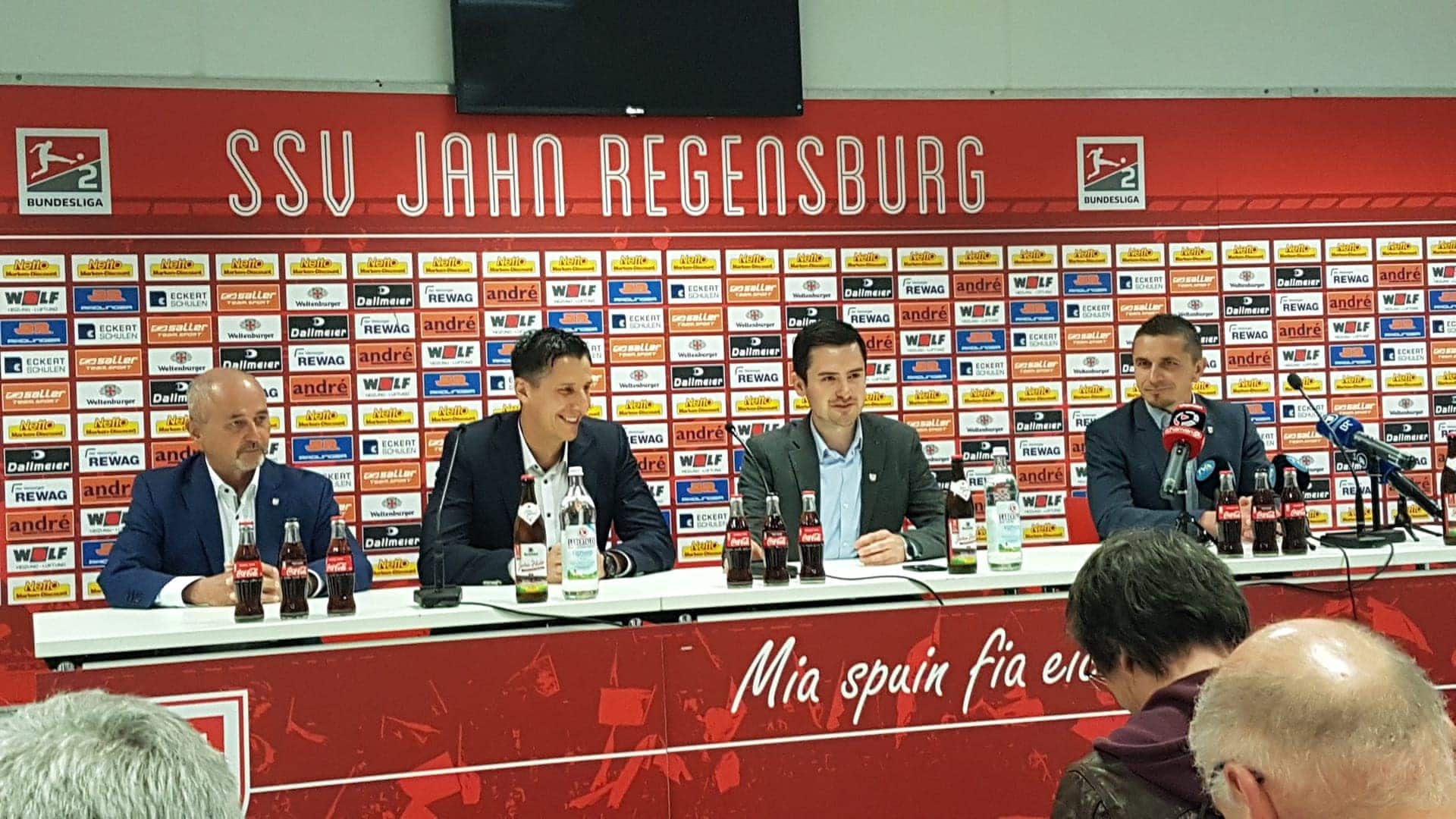 Vertrag des Beierlorzer Nachfolgers läuft bis 30.06.2021 SSV Jahn Regensburg geht mit Chef-Trainer Mersad Selimbegovic in die Saison 2019/20