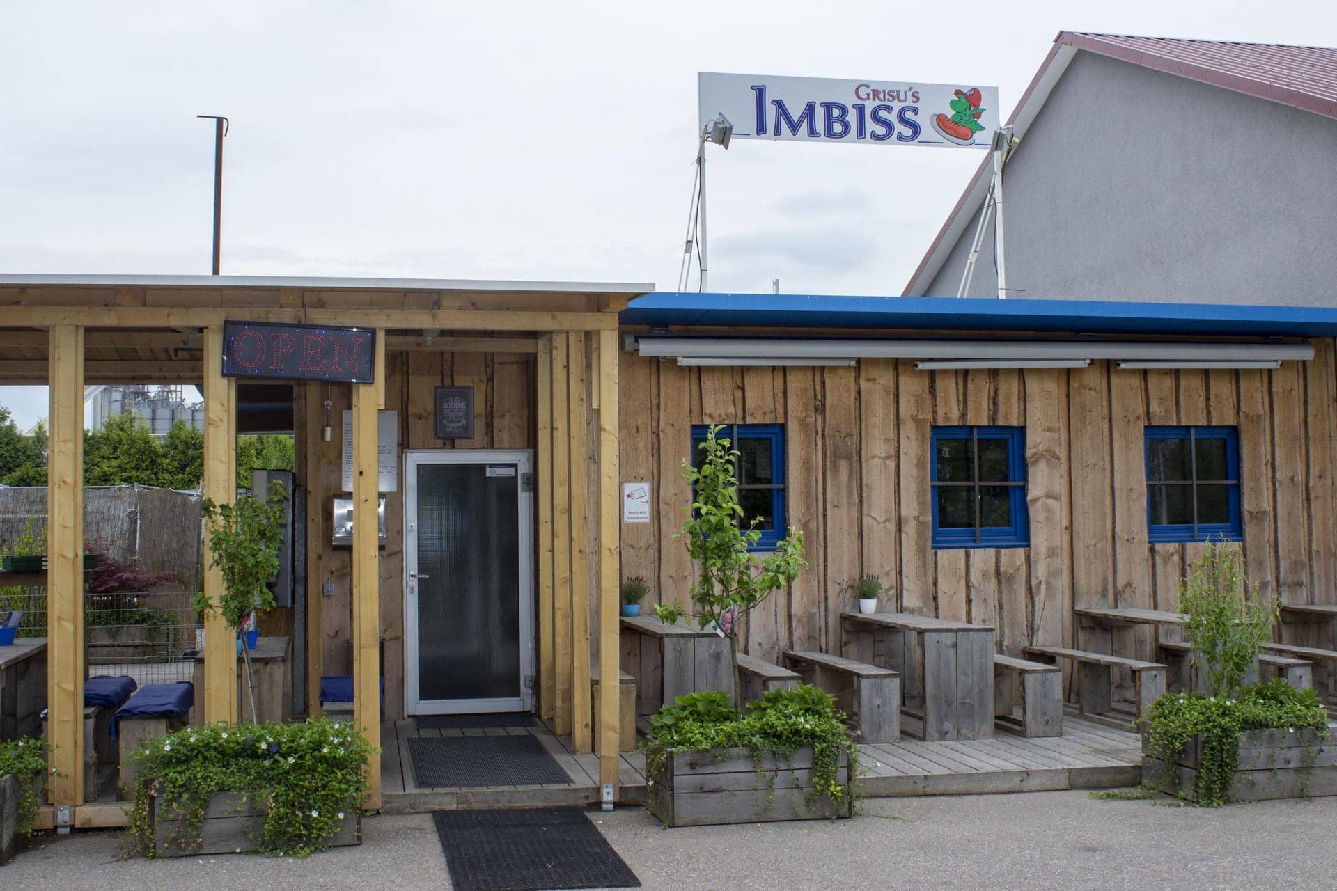 Wenn der große Hunger kommt … Grisu‘s Imbiss: Täglich frische Küche Die Nummer eins im Hafen