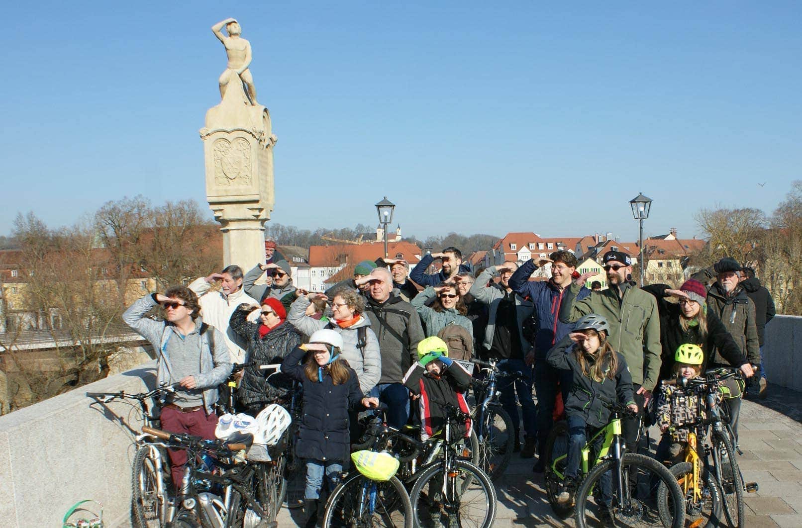 Jetzt Unterschriftenlisten abgeben Zwischenbilanz zum Radentscheid