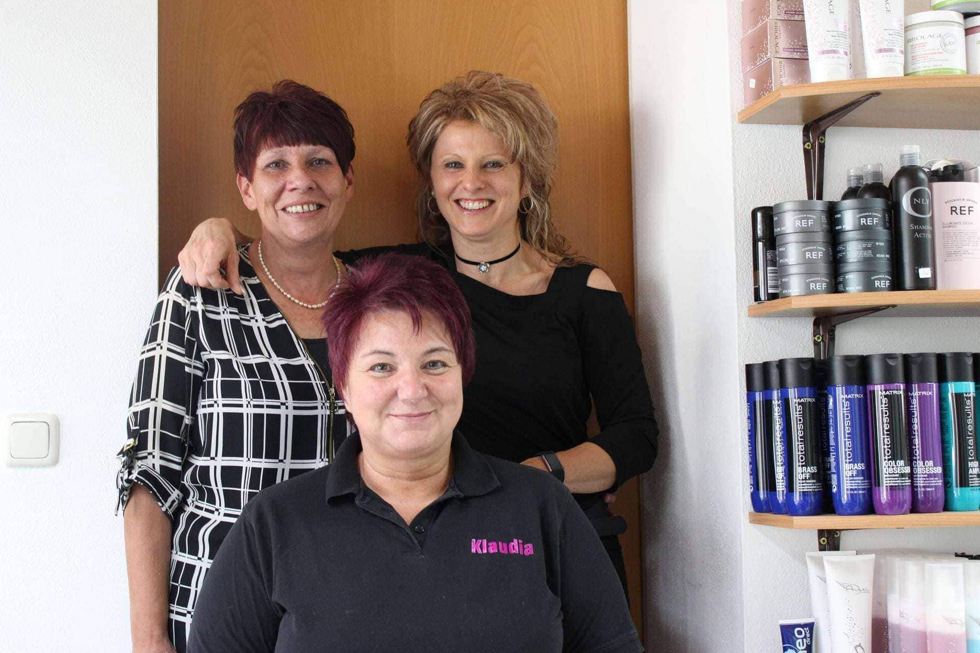 Top-Qualität im Friseursalon “Aufgedreht” in Regensburg-Schwabelweis Seit über 30 Jahren für den Kunden da