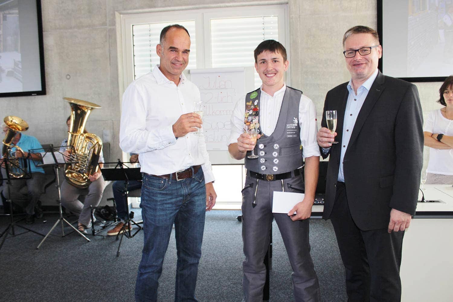 Julian Kiesl von Fahrner Bau ist der drittbeste Betonbauer der Welt Überzeugende Leistungen bei den WorldSkills 2019