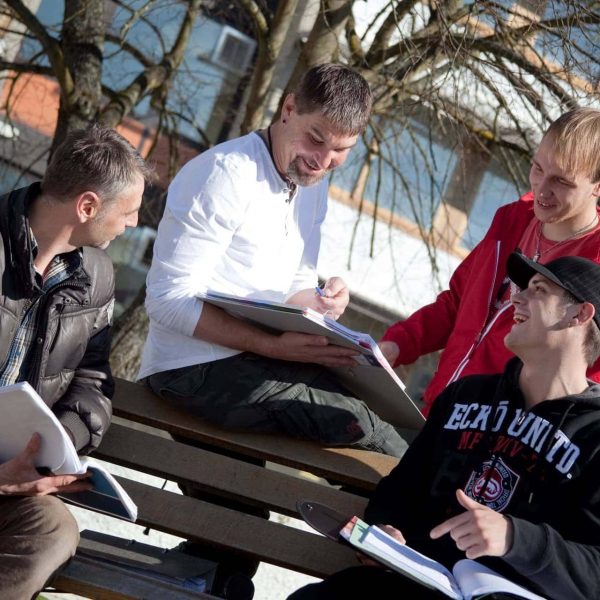 Kostenlose Karriereberatung bei den Eckert Schulen in Regenstauf So geht der Aufstieg!
