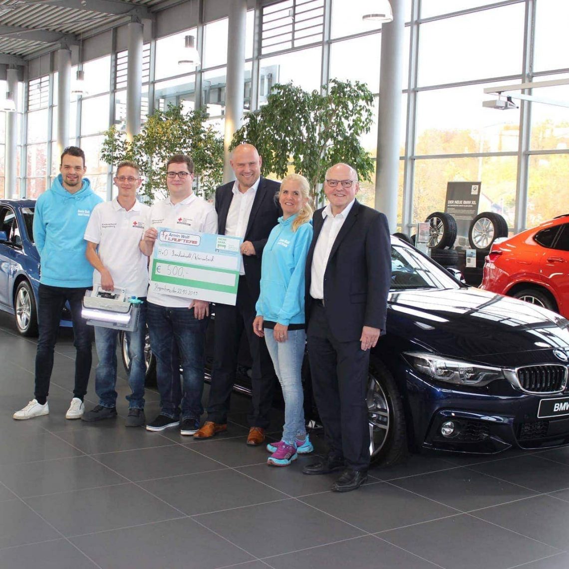 BRK erhält Hilfe von Autohaus Hofmann Absaugpumpe für „Helfer vor Ort“ finanziert