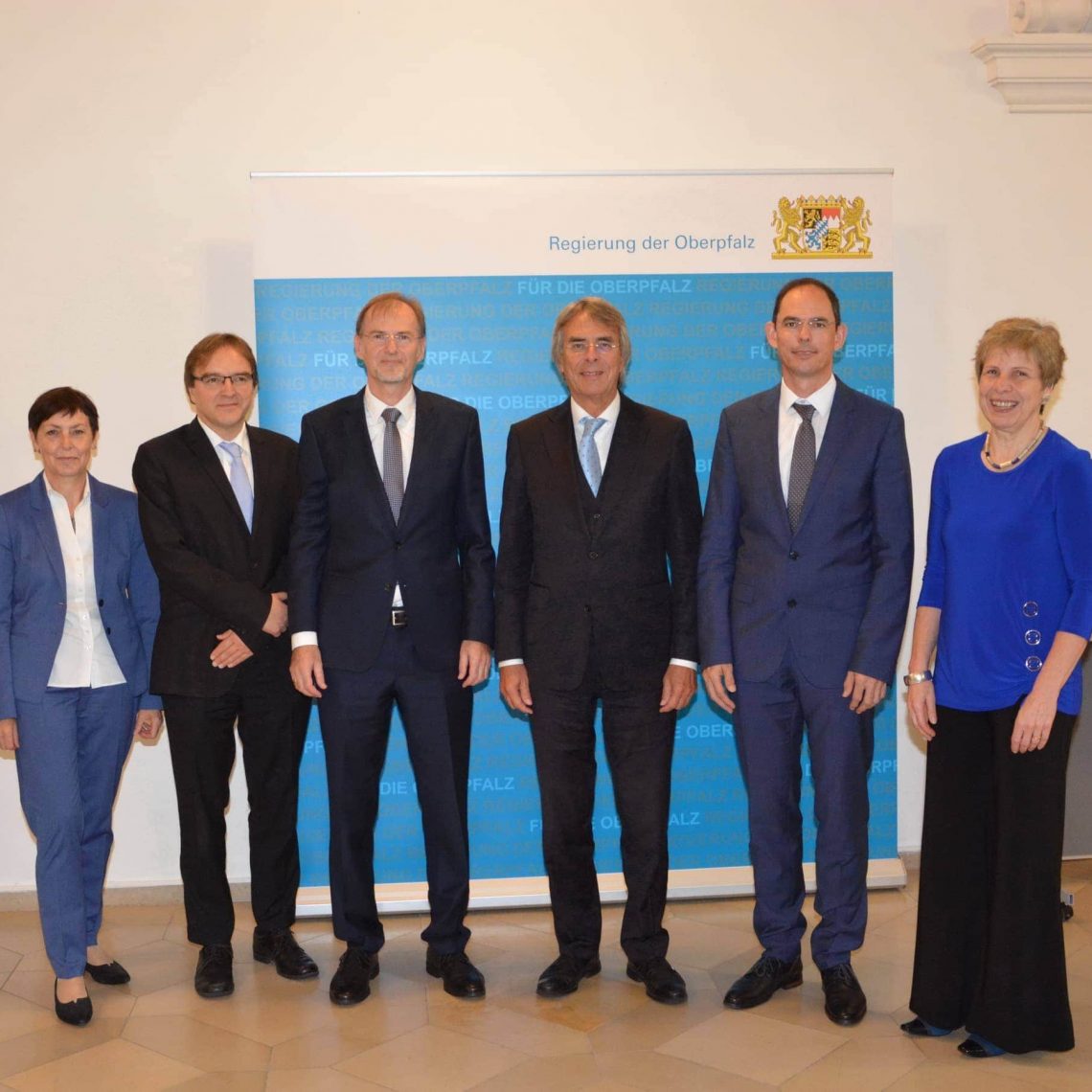 Ulrich Gampl ist neuer Leiter des Gewerbeaufsichtsamts der Regierung der Oberpfalz Friedrich Wink verabschiedet