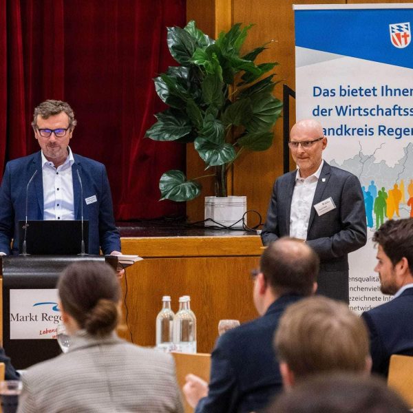 Landkreis Regensburg: Mittelstands-Forum Gemeinsam Digital ein Erfolg „Digitalisierung von kleinen und mittelständischen Unternehmen“