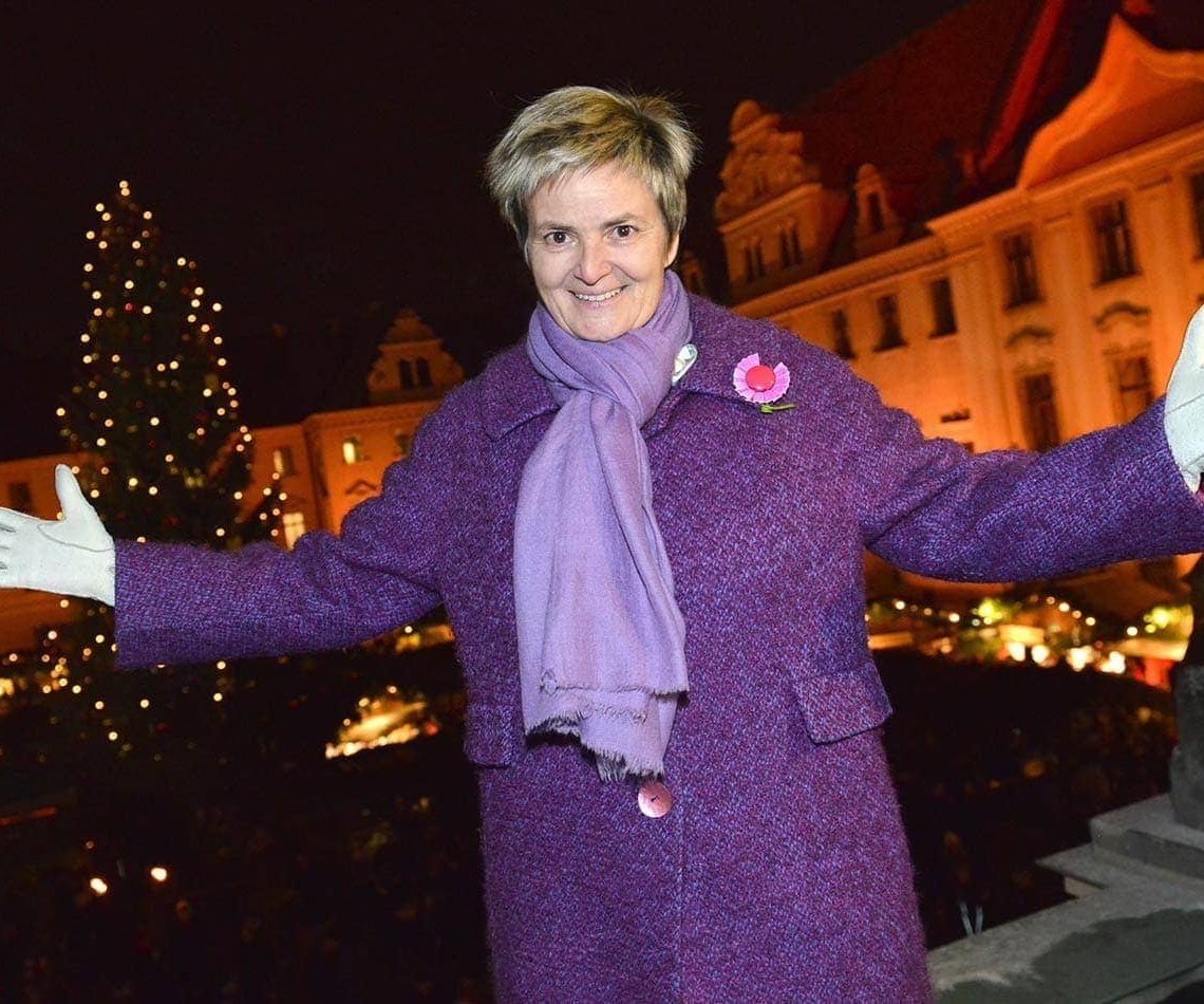 Fürstin Gloria von Thurn und Taxis lädt auf den “Romantischen Weihnachtsmarkt” Einer der schönsten Weihnachtsmärkte der Welt