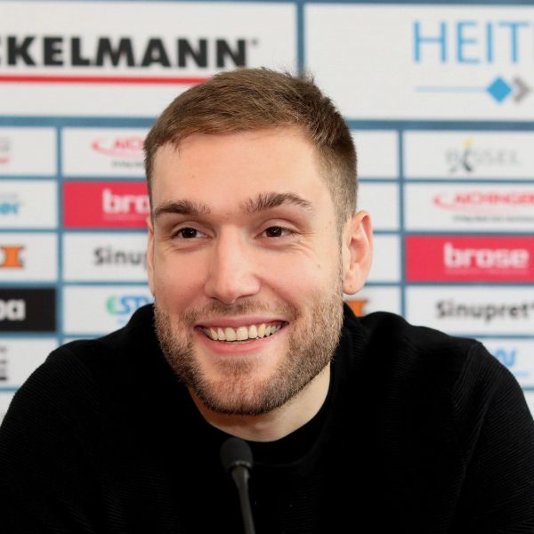 Blizz Lerserreporter: Neuer Top-Torhüter beim HC Erlangen HC Erlangen verpflichtet Torhüter aus der Champions-League
