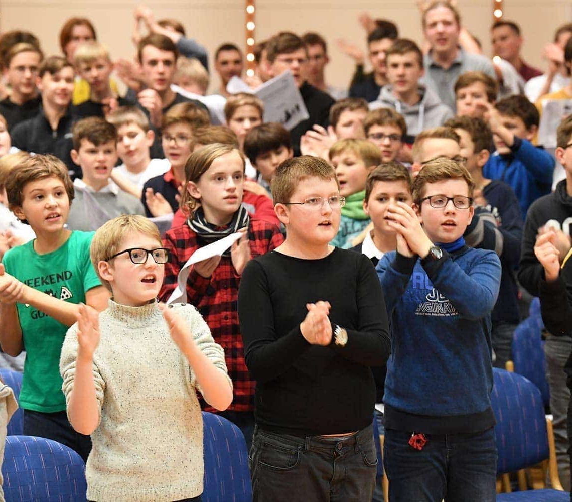 2. Regensburger Weihnachtssingen am 21. Dezember in der Armin-Wolf-Arena Gemeinsames Einstimmen für das große Event