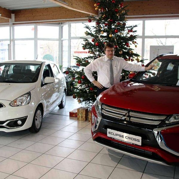 Weihnachts-SALE bei Auto Landsmann in Regensburg Space Star „Polar“ sofort zum Mitnehmen oder 500-Euro-Gutschein für Eclipse Cross on top