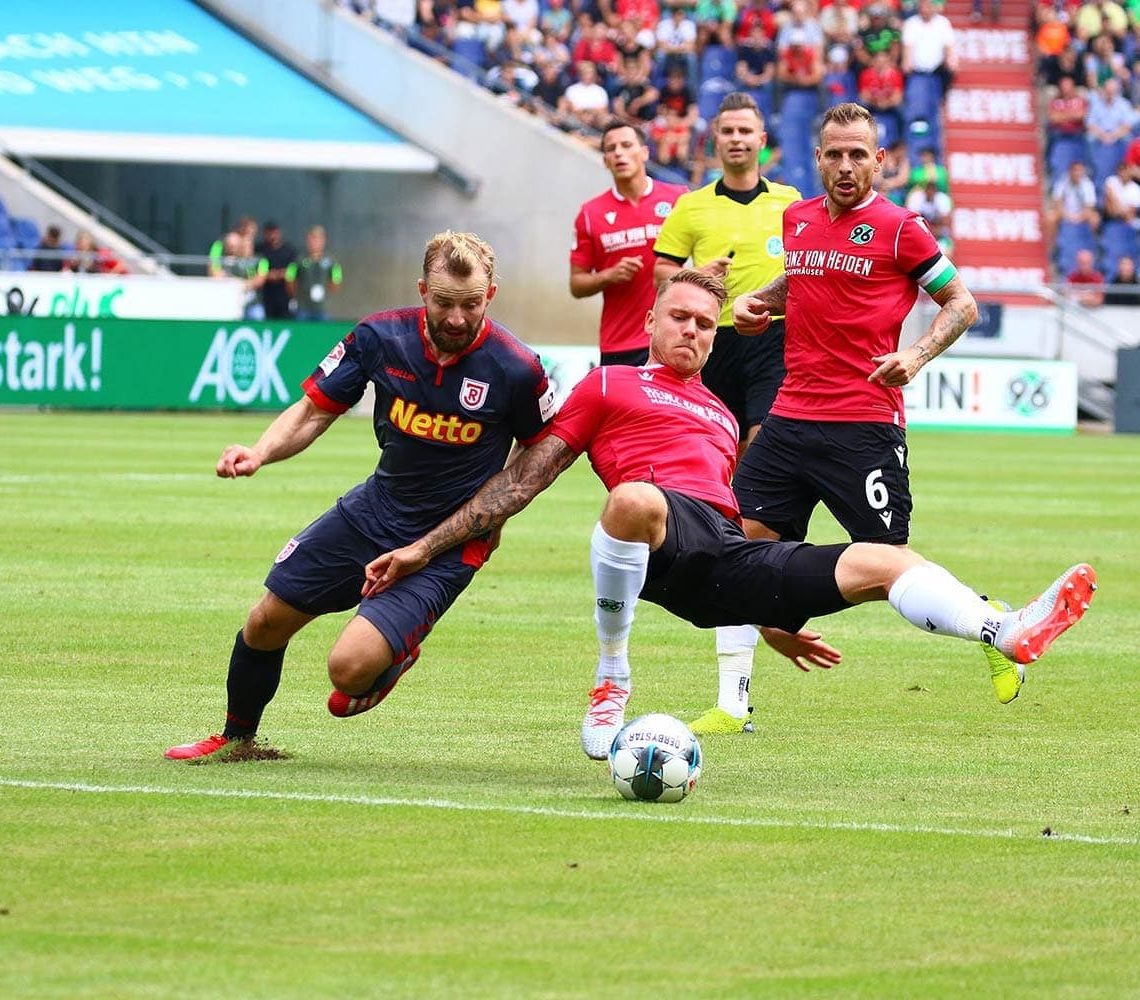 Mit zwei Heimspielen ins neue Jahr SSV Jahn Regensburg gegen Hannover 96